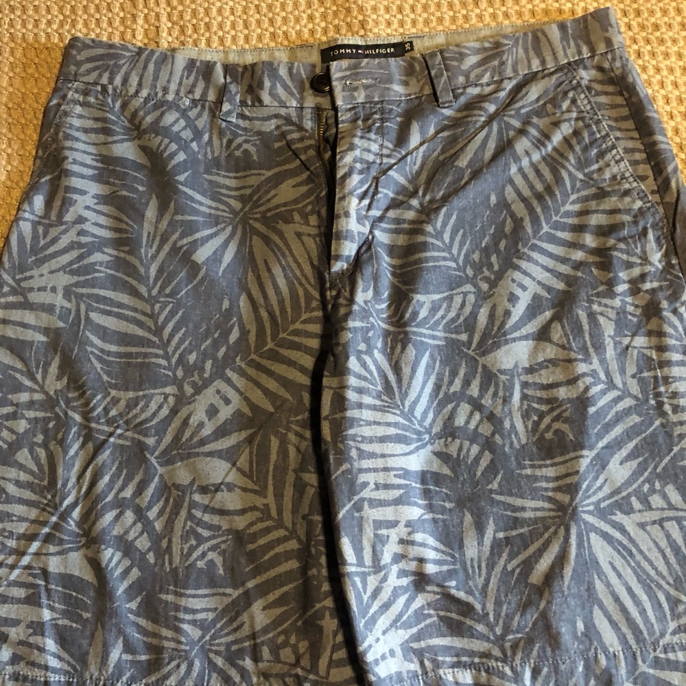 Tommy Hilfiger Blue Leaf Print Shorts waist 35